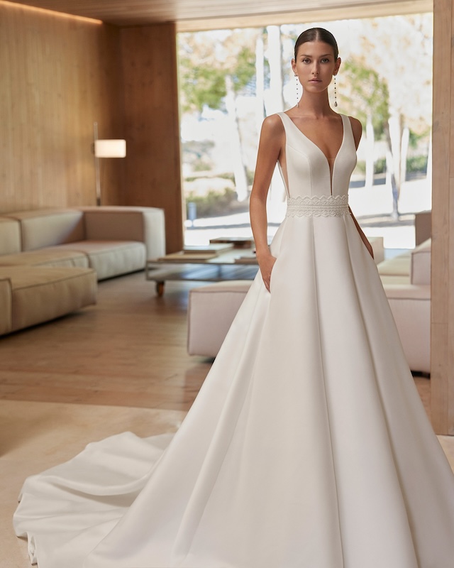 Das Brautkleid Archer vom Hersteller Rosa Clara, im Brautmodengeschäft Die Braut in Mannheim
