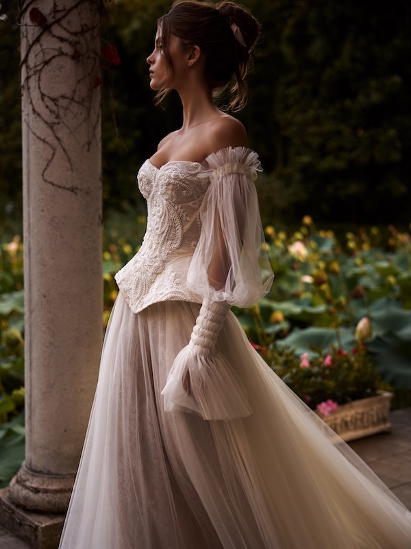 Das Brautkleid Atola vom Hersteller Milla Nova, im Brautmodengeschäft Die Braut in Mannheim