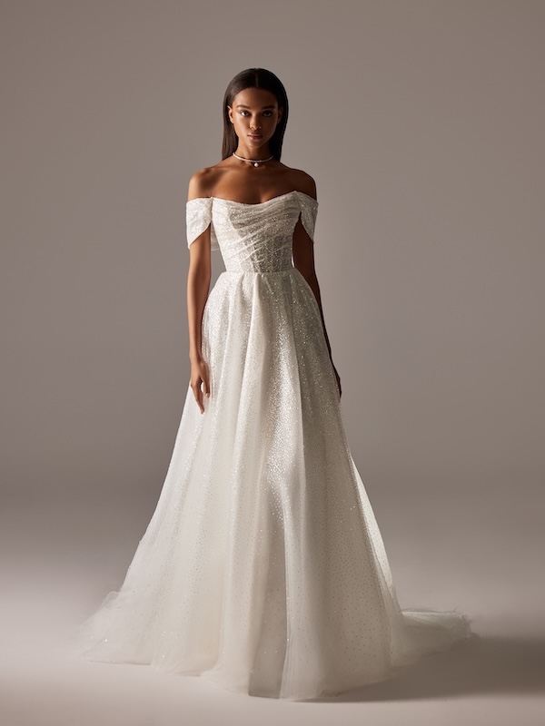 Das Brautkleid Camelia Glitter vom Hersteller Milla Nova, im Brautmodengeschäft Die Braut in Mannheim