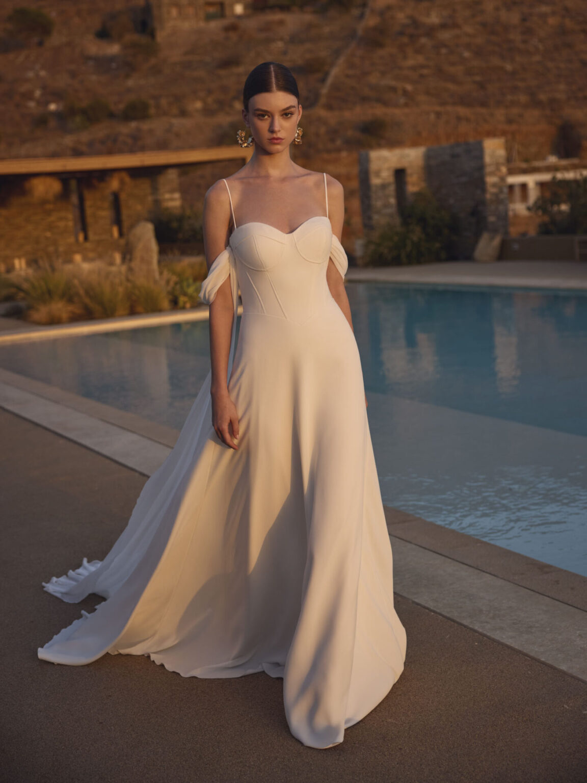 Das Brautkleid Hilde vom Hersteller Modeca, im Brautmodengeschäft Die Braut in Mannheim