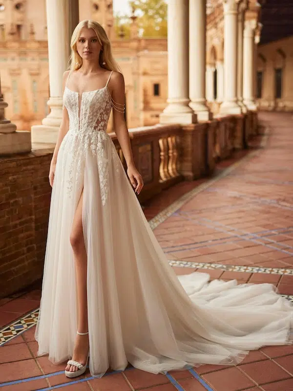 Das Brautkleid Kieran vom Hersteller Aire Barcelona, im Brautmodengeschäft Die Braut in Mannheim