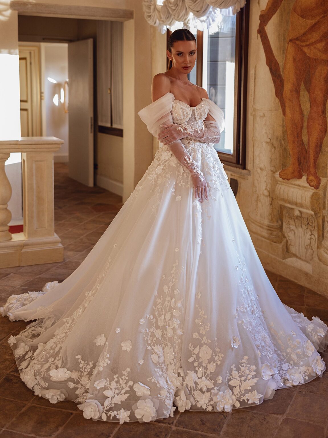 Das Brautkleid Kylie vom Hersteller Dominiss, im Brautmodengeschäft Die Braut in Mannheim