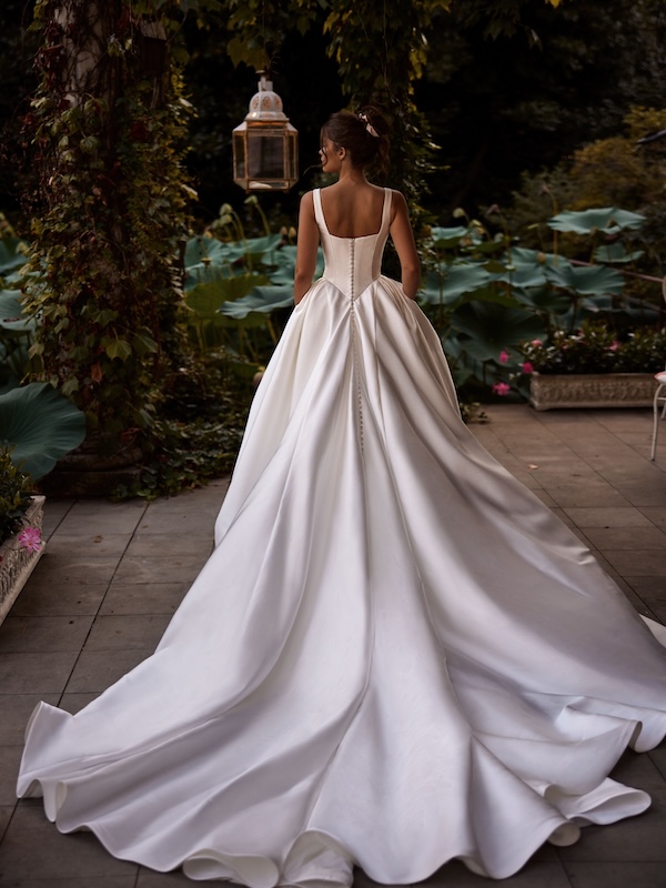 Das Brautkleid Ermana vom Hersteller Milla Nova, im Brautmodengeschäft Die Braut in Mannheim