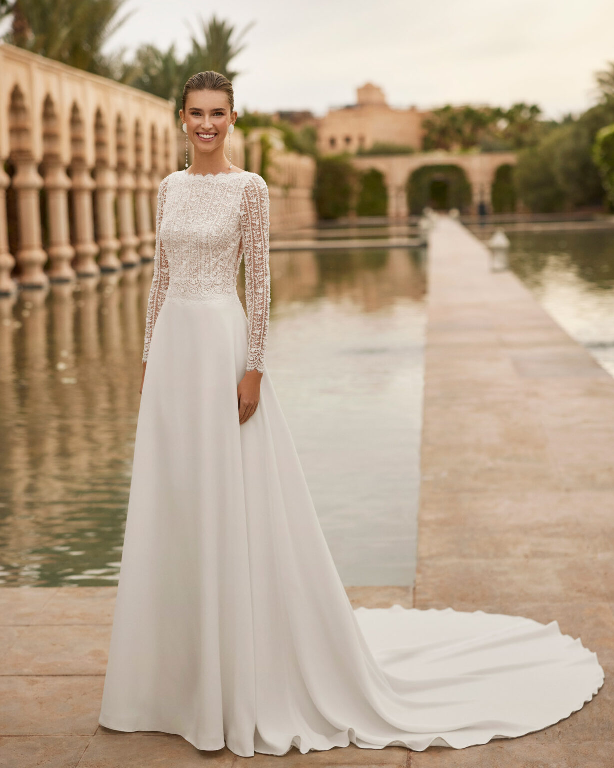 Das Brautkleid Oceano vom Hersteller Rosa Clara, im Brautmodengeschäft Die Braut in Mannheim