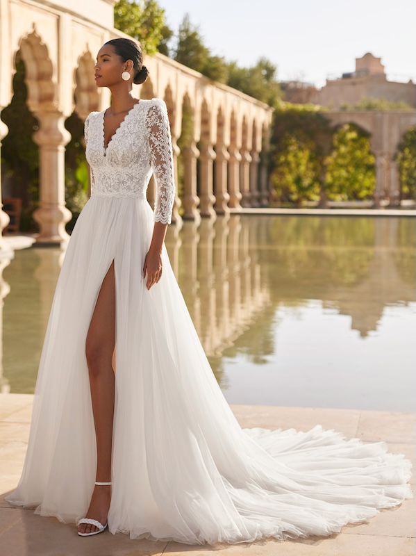 Das Brautkleid Omaha vom Hersteller Rosa Clara, im Brautmodengeschäft Die Braut in Mannheim