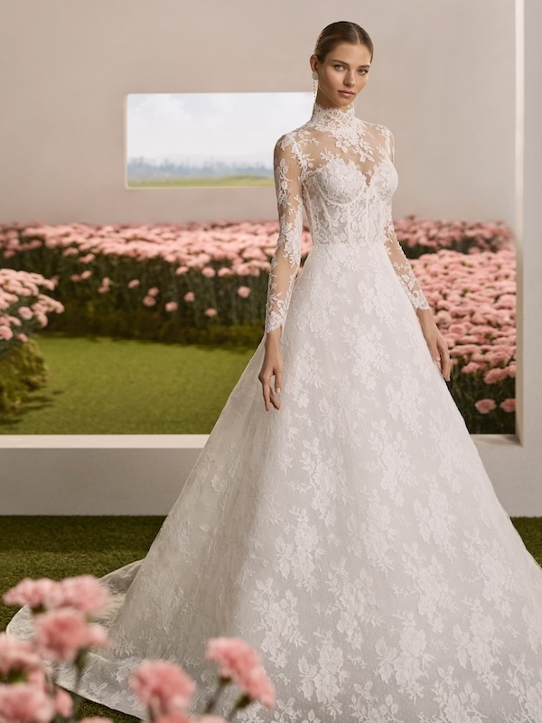 Das Brautkleid Regio vom Hersteller Rosa Clara, im Brautmodengeschäft Die Braut in Mannheim
