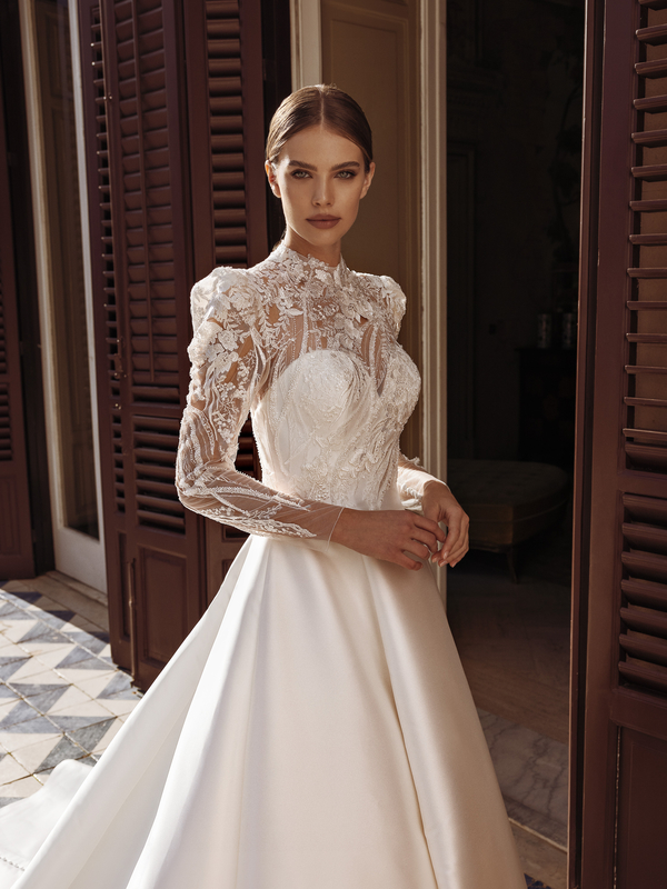 Das Brautkleid Sylvie vom Hersteller Modeca, im Brautmodengeschäft Die Braut in Mannheim