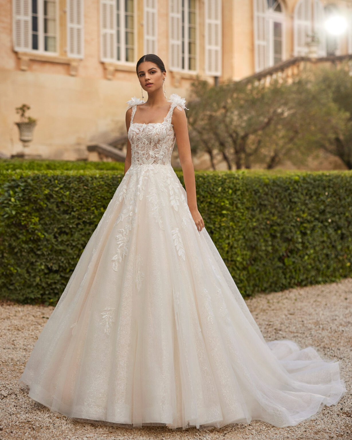Das Brautkleid Valenty vom Hersteller Rosa Clara, im Brautmodengeschäft Die Braut in Mannheim