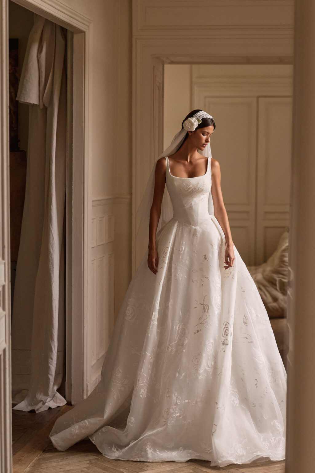 Das Brautkleid Valeris vom Hersteller Milla Nova, im Brautmodengeschäft Die Braut in Mannheim