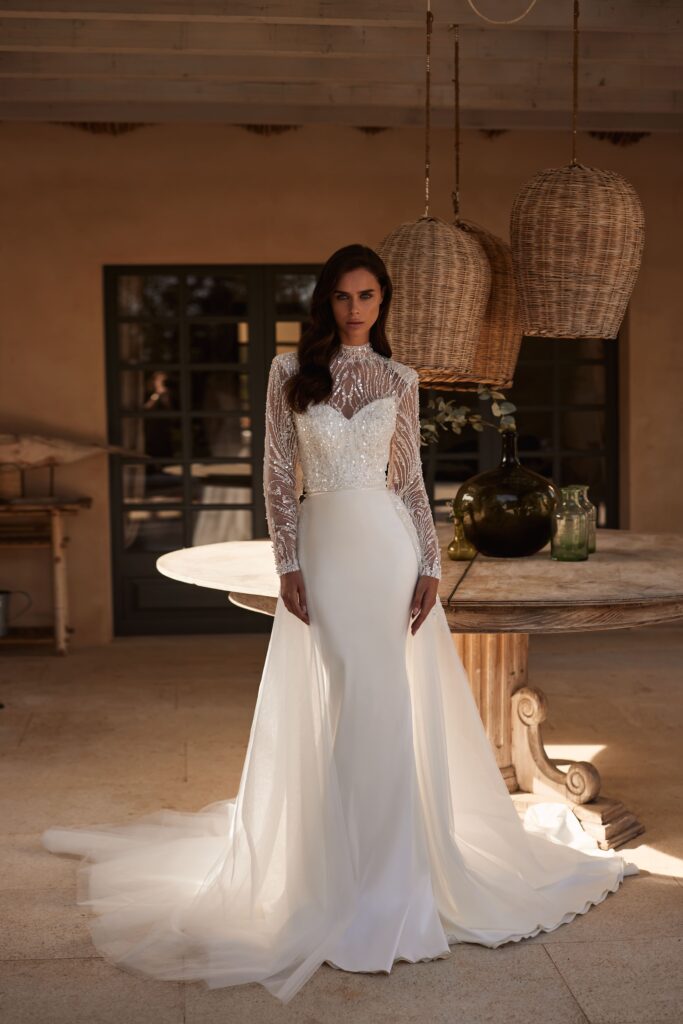 Das Brautkleid Viva Bolero vom Hersteller Armonia, im Brautmodengeschäft Die Braut in Mannheim