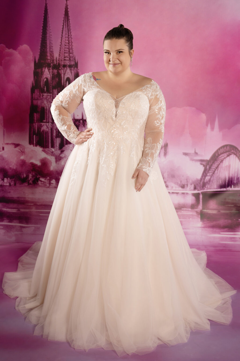 Das Brautkleid Zilche vom Hersteller Vivian Wonder, im Brautmodengeschäft Die Braut in Mannheim